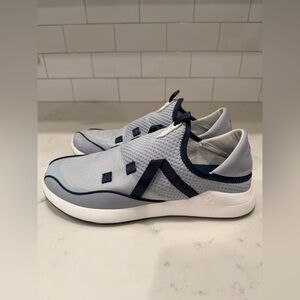Stylish Gray and Navy Men's Sneakers